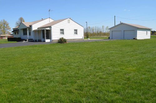 Property photo 4 - Real Estate & Personal Property Auction - 3BR Country Home on 1 Acre, Housewares, Tools, Antiques